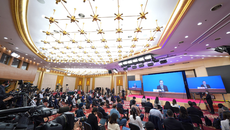 記者在梅地亞中心多功能廳采訪(fǎng)