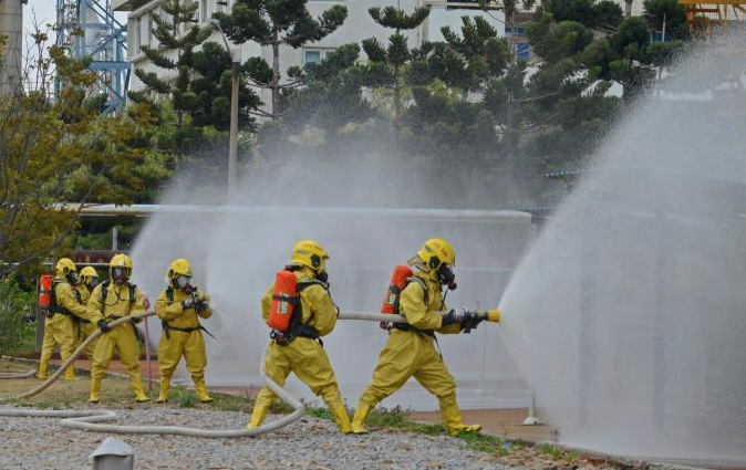 福建泉州開(kāi)展?；飞a(chǎn)安全事故綜合演練