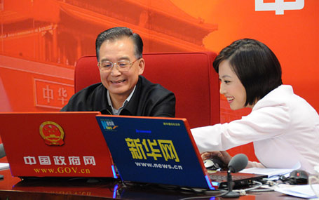 [回顧]2009年溫家寶總理接受中國(guó)政府網(wǎng)、新華網(wǎng)專訪