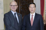 張高麗會(huì)見(jiàn)法國(guó)經(jīng)濟(jì)和財(cái)政部長(zhǎng)