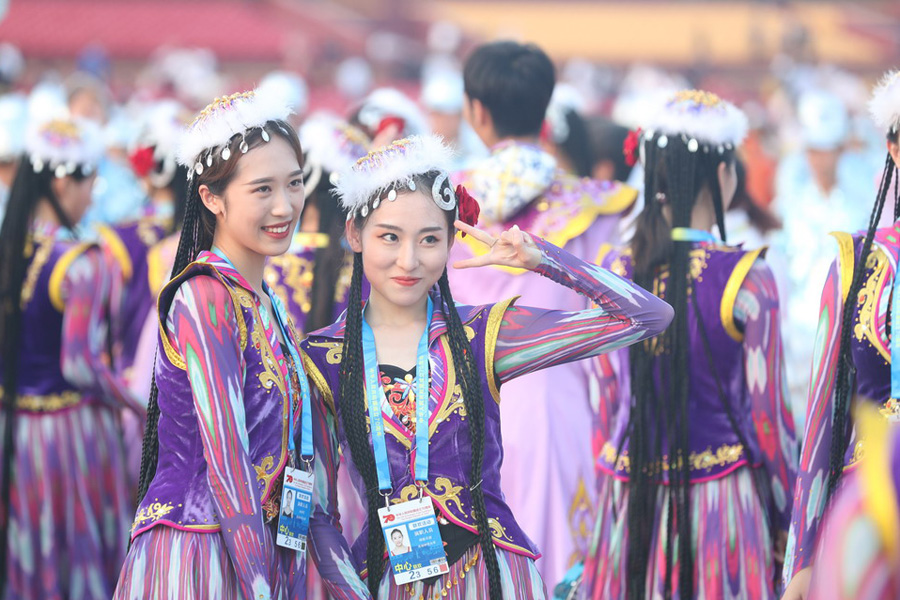 今晚，我們歡聚在天安門廣場(chǎng)