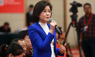 中央電視臺、中國國際電視臺記者提問