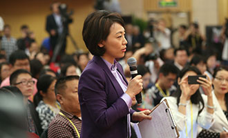 中央電視臺(tái)、中國(guó)國(guó)際電視臺(tái)記者提問