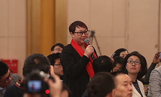 俄羅斯金磚電視臺(tái)、阿爾法電視臺(tái)記者提問