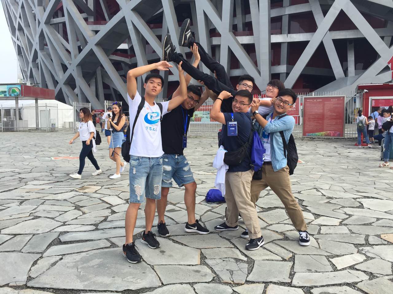 &ldquo;臺(tái)灣青年大陸互聯(lián)網(wǎng)+夢(mèng)想之旅&rdquo;走進(jìn)鳥巢及水立方