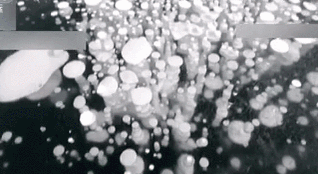 夢(mèng)幻！日本北海道阿寒湖現(xiàn)&ldquo;冰泡&rdquo;&ldquo;霜花&rdquo;奇景