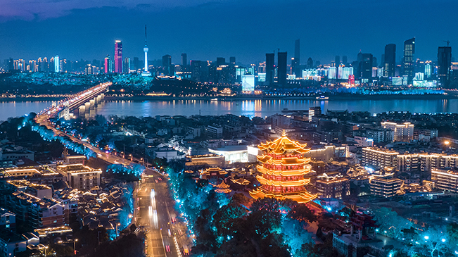 嗨，我是武漢，我是追夢(mèng)人！