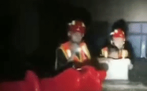 整理箱變小船 小朋友，消防員叔叔來(lái)了！