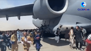 全球連線(xiàn)丨慘劇！喀布爾機(jī)場(chǎng)現(xiàn)場(chǎng)