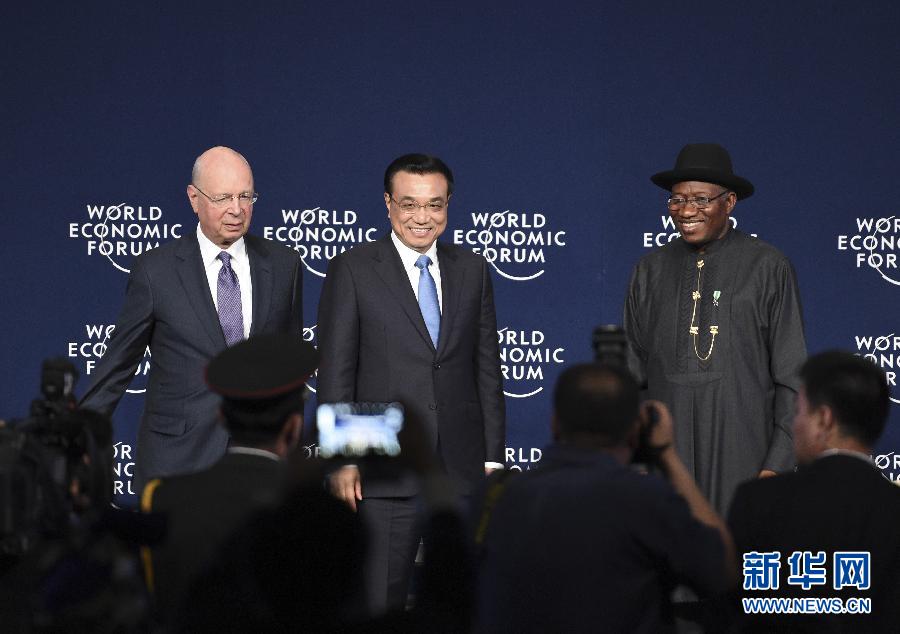 5月8日，中國國務(wù)院總理李克強在阿布賈出席第24屆世界經(jīng)濟論壇非洲峰會全會，發(fā)表題為《共同推動非洲發(fā)展邁上新臺階》的特別致辭。新華社記者 李學仁 攝 