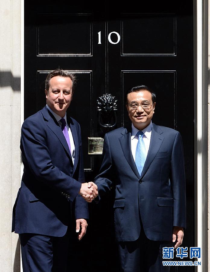6月17日，國(guó)務(wù)院總理李克強(qiáng)在倫敦唐寧街10號(hào)首相府同英國(guó)首相卡梅倫舉行中英總理年度會(huì)晤。新華社記者 李濤 攝