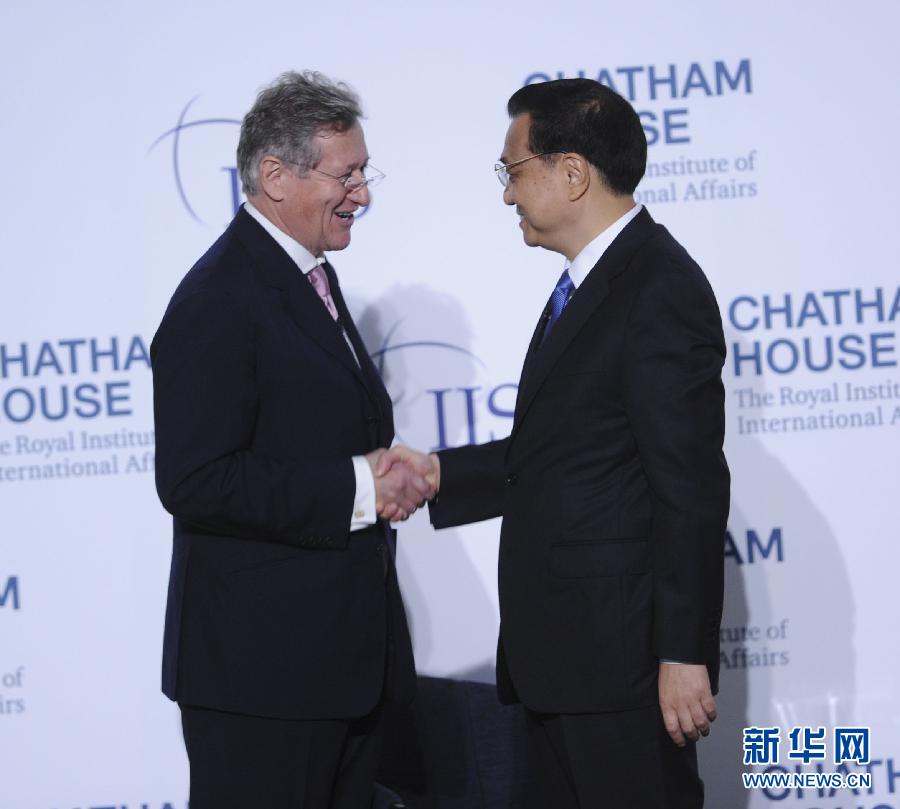  6月18日，國務(wù)院總理李克強在倫敦金融城市長官邸面向英國皇家國際問題研究所和國際戰(zhàn)略研究所兩大智庫發(fā)表題為《共建包容發(fā)展的美好世界》的演講。新華社記者 張鐸 攝 