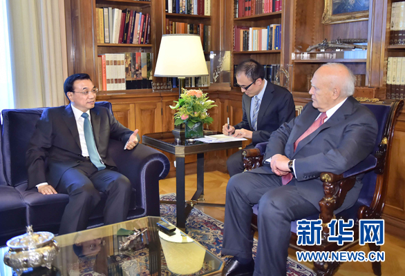 6月20日，國務院總理李克強在雅典總統(tǒng)府會見希臘總統(tǒng)帕普利亞斯。 新華社記者 李濤 攝