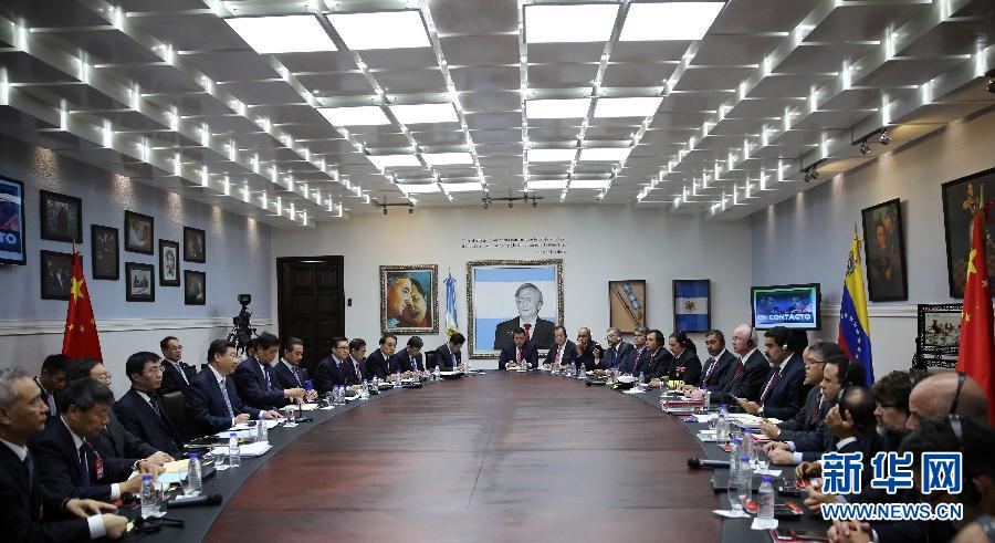 當(dāng)?shù)貢r(shí)間7月20日，國家主席習(xí)近平在加拉加斯同委內(nèi)瑞拉總統(tǒng)馬杜羅舉行會(huì)談。 新華社記者蘭紅光攝 