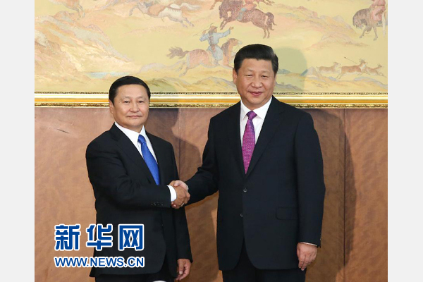 8月22日，國(guó)家主席習(xí)近平在烏蘭巴托會(huì)見(jiàn)蒙古國(guó)總理阿勒坦呼亞格。 新華社記者龐興雷攝 