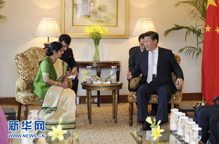 9月18日，國(guó)家主席習(xí)近平在新德里會(huì)見(jiàn)印度外長(zhǎng)斯瓦拉杰。新華社記者 張鐸 攝