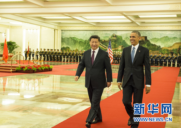 11月12日，國家主席習(xí)近平在北京人民大會堂舉行歡迎儀式，歡迎美國總統(tǒng)奧巴馬對中國進行國事訪問。 新華社記者 李學(xué)仁 攝