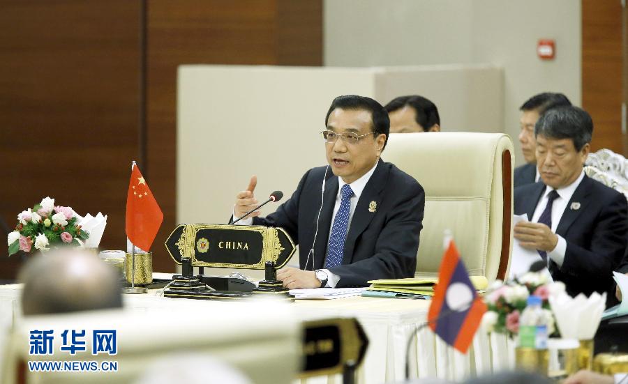11月13日，中國國務院總理李克強在緬甸內(nèi)比都出席第17次中國－東盟（10+1）領導人會議。這是李克強在會上講話。 新華社記者 鞠鵬 攝