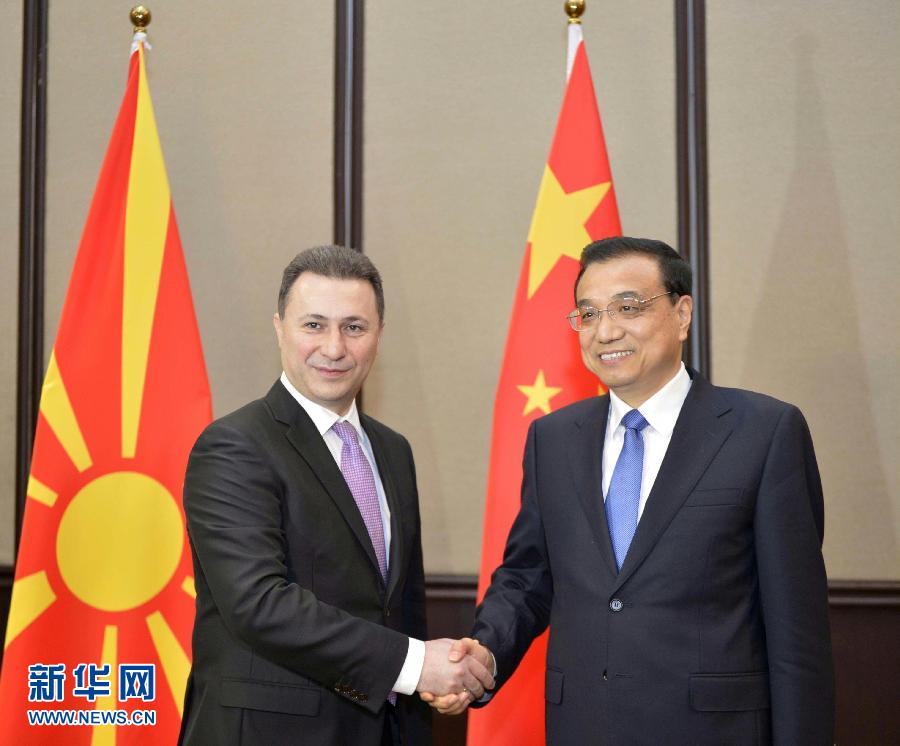 12月17日，中國(guó)國(guó)務(wù)院總理李克強(qiáng)在貝爾格萊德會(huì)見馬其頓總理格魯埃夫斯基。 新華社記者劉力航攝 