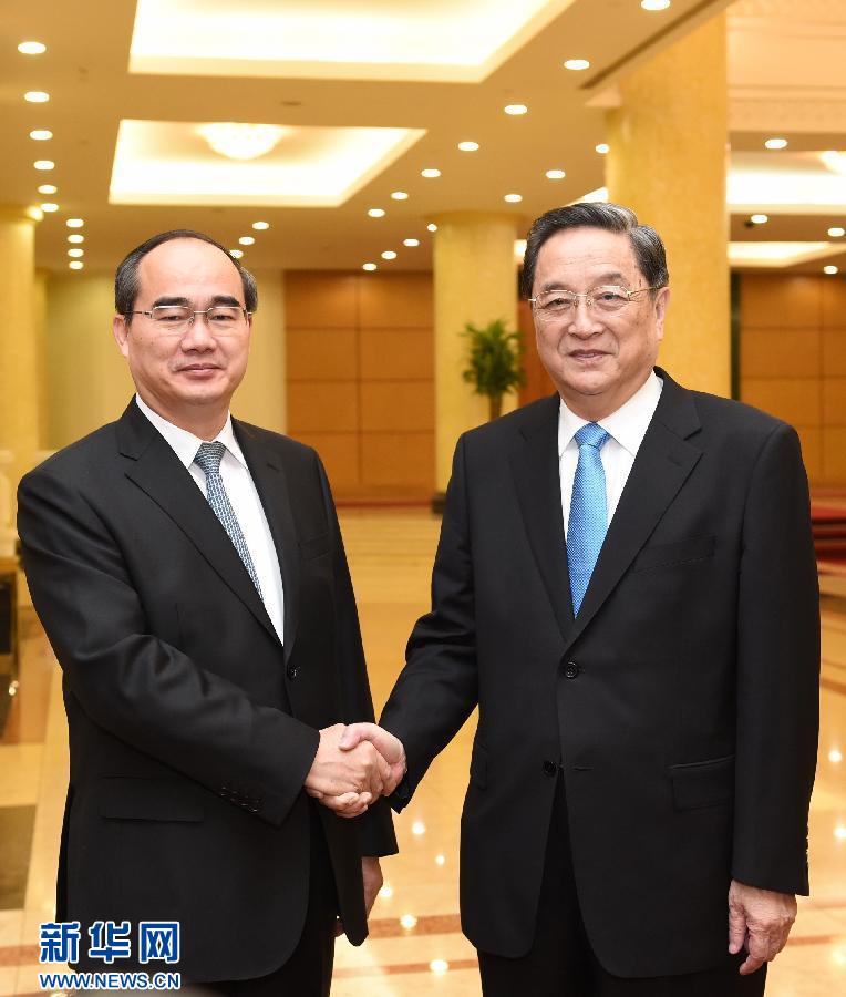 12月25日至27日，中共中央政治局常委、全國政協(xié)主席俞正聲對越南進(jìn)行正式訪問。這是12月26日，俞正聲在河內(nèi)與越南祖國陣線主席阮善仁舉行會談。 新華社記者劉建生攝