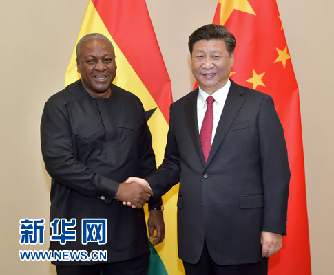 12月3日，國家主席習(xí)近平在約翰內(nèi)斯堡會(huì)見加納總統(tǒng)馬哈馬。新華社記者 李濤 攝 

