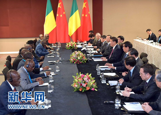 12月3日，國家主席習(xí)近平在約翰內(nèi)斯堡會(huì)見馬里總統(tǒng)凱塔。新華社記者 李濤 攝