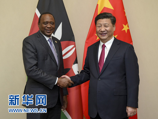 12月3日，國(guó)家主席習(xí)近平在約翰內(nèi)斯堡會(huì)見肯尼亞總統(tǒng)肯雅塔。新華社記者 謝環(huán)馳 攝