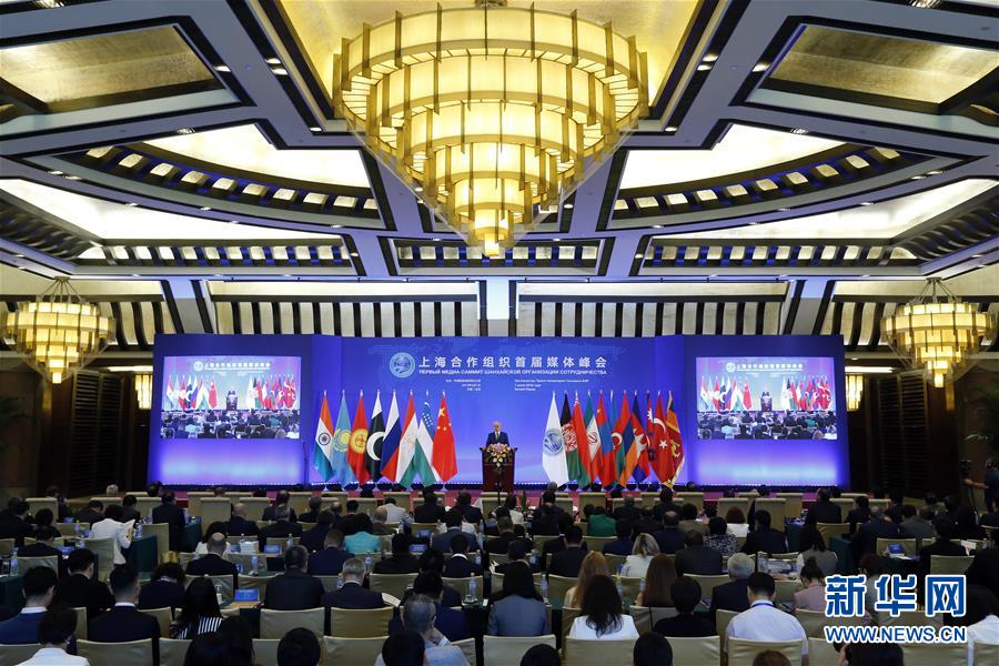 (新華全媒頭條·圖文互動(dòng))(9)構(gòu)建命運(yùn)共同體 開(kāi)啟上合新時(shí)代——習(xí)近平主席推動(dòng)上合組織發(fā)展五年間