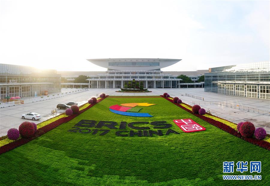 （新華全媒頭條&middot;圖文互動(dòng)）（1）書寫發(fā)展合作大文章　推動(dòng)全球治理新變革&mdash;&mdash;習(xí)近平主席中東非洲之行前瞻