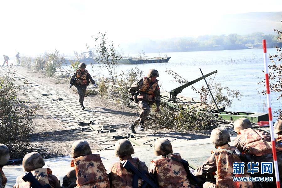 (國(guó)際·圖文互動(dòng))(2)“東方-2018”戰(zhàn)略演習(xí)中俄聯(lián)合戰(zhàn)役演練正式開(kāi)始