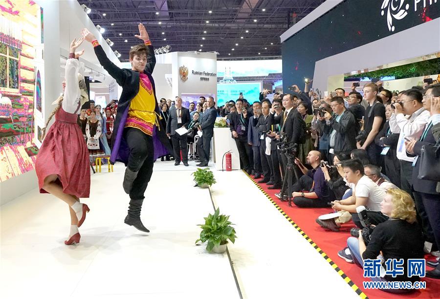 （新華全媒頭條&middot;圖文互動(dòng)）（13）人間正道 浩蕩前行&mdash;&mdash;習(xí)近平主席出席首屆中國國際進(jìn)口博覽會紀(jì)實(shí)