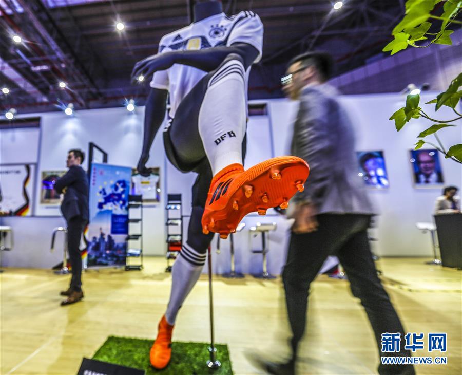 （新華全媒頭條&middot;圖文互動(dòng)）（14）人間正道 浩蕩前行&mdash;&mdash;習(xí)近平主席出席首屆中國國際進(jìn)口博覽會紀(jì)實(shí)