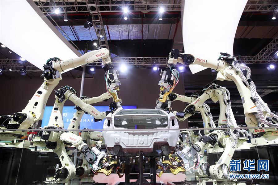 （鏡觀進(jìn)博會(huì)）&ldquo;三頭六臂&rdquo;