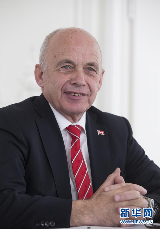 （國際&middot;&ldquo;一帶一路&rdquo;高峰論壇&middot;圖文互動）（1）高端訪談：&ldquo;一帶一路&rdquo;倡議將為全球經濟發(fā)展和民眾福祉帶來益處&mdash;&mdash;訪瑞士聯(lián)邦主席毛雷爾