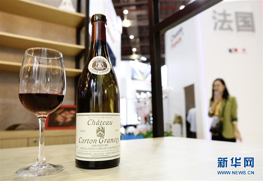 （新華全媒頭條&middot;圖文互動）（5）大江奔騰勢如虹&mdash;&mdash;習(xí)近平主席出席第二屆中國國際進(jìn)口博覽會紀(jì)實(shí)