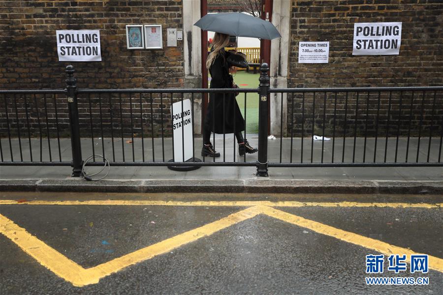 (國際)(5)英國議會下院選舉投票開始