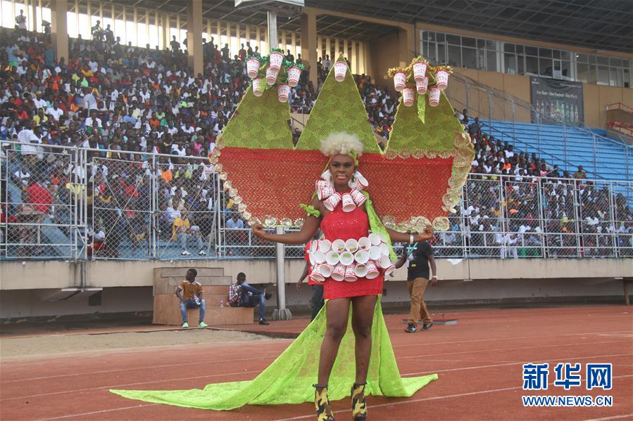 (國際·圖文互動)(5)通訊:中國啤酒節(jié)走進(jìn)非洲海濱城市