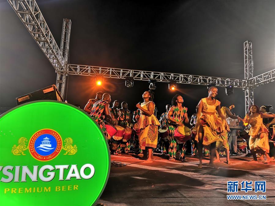 (國際·圖文互動)(6)通訊:中國啤酒節(jié)走進(jìn)非洲海濱城市