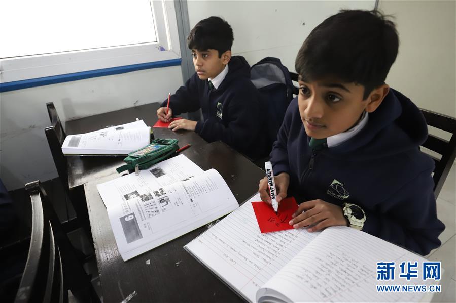 (國際·圖文互動(dòng))(3)通訊:做好中巴文化交流的使者——記春節(jié)堅(jiān)守崗位的伊斯蘭堡孔子學(xué)院教師