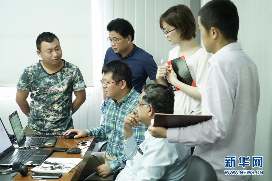 （國際&middot;圖文互動）（1）通訊：春節(jié)，&ldquo;是工期而不是假期&rdquo;&mdash;&mdash;記科倫坡港口城的中國建設(shè)者