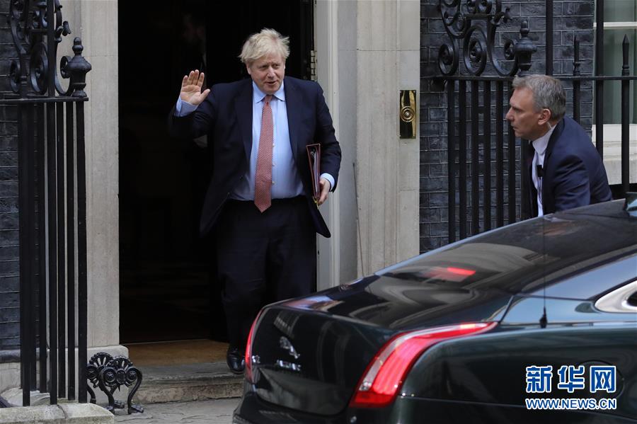 (國(guó)際)英國(guó)首相進(jìn)醫(yī)院接受檢測(cè)