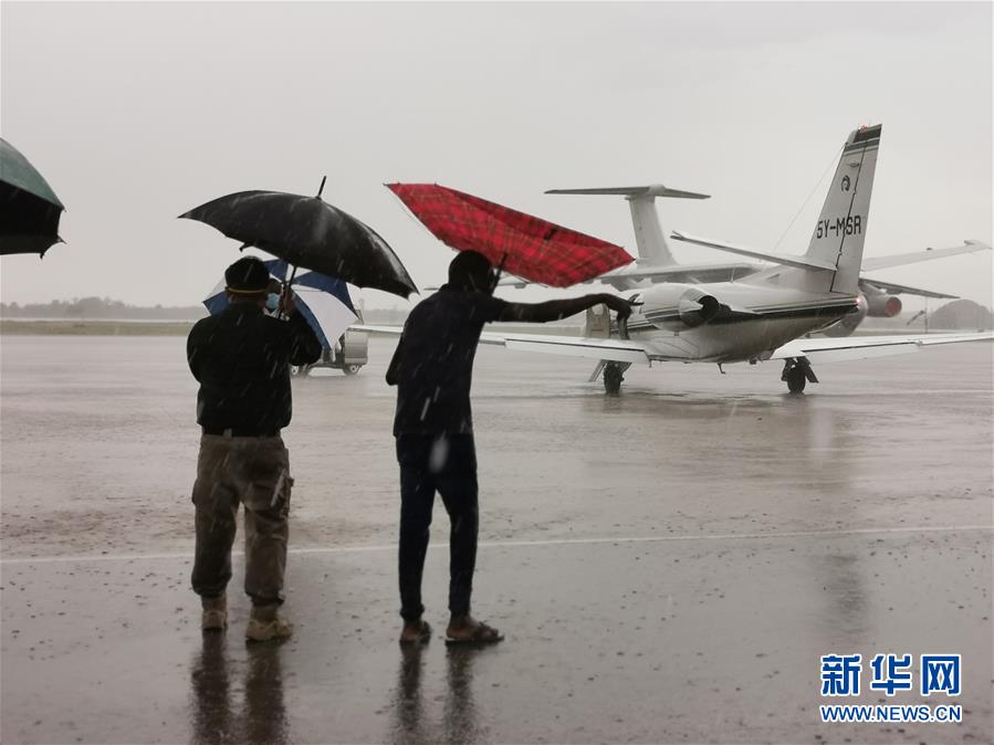 （國際&middot;圖文互動(dòng)）（1）一場飛越非洲三國援助同胞的&ldquo;生死賽跑&rdquo;