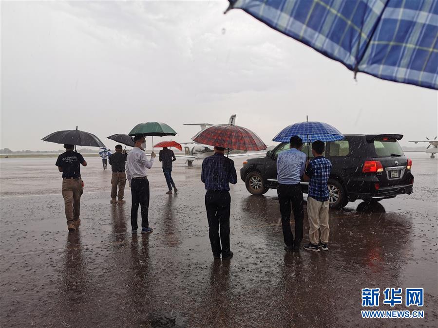 （國際&middot;圖文互動(dòng)）（3）一場飛越非洲三國援助同胞的&ldquo;生死賽跑&rdquo;