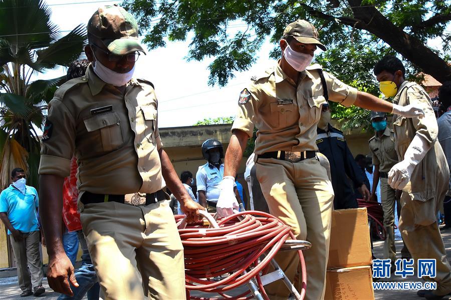 (國(guó)際)(8)印度安得拉邦化工廠毒氣泄漏致6人死亡