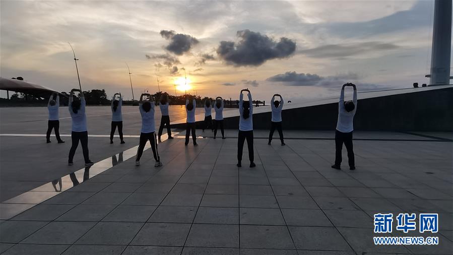 （國(guó)際疫情&middot;圖文互動(dòng)）（7）中國(guó)醫(yī)療專(zhuān)家組為赤道幾內(nèi)亞抗疫帶來(lái)&ldquo;希望之光&rdquo;