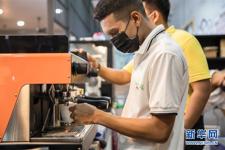 （國際&middot;圖文互動）（5）走進泰國社區(qū)的&ldquo;監(jiān)獄咖啡館&rdquo;