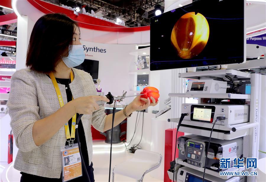 （第三屆進(jìn)博會&middot;圖文互動）（5）新疫苗、新療法，進(jìn)博會最&ldquo;火爆&rdquo;展區(qū)見聞