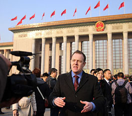 中國(guó)兩會(huì) 老外們都關(guān)注什么？