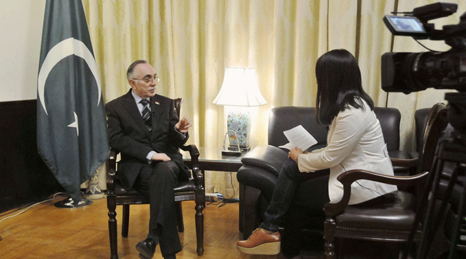 哈立德：我熱愛(ài)中國(guó)文化，喜歡和中國(guó)人一起談天說(shuō)地