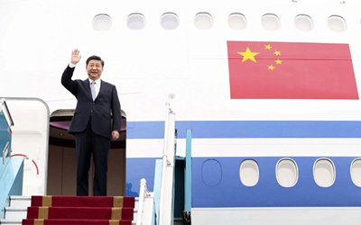 習(xí)近平抵達(dá)河內(nèi)開始對越南社會(huì)主義共和國進(jìn)行國事訪問